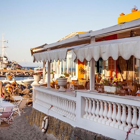 Hotel La Sirenella Lacco Ameno  Екстер'єр фото