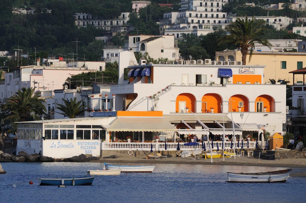 Hotel La Sirenella Lacco Ameno  Екстер'єр фото