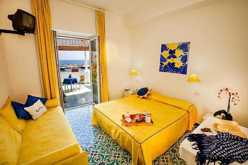 Hotel La Sirenella Lacco Ameno  Екстер'єр фото